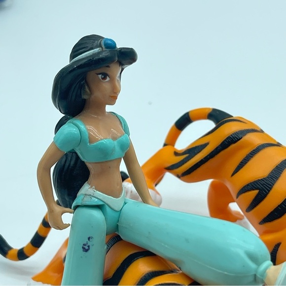 Vintage Disney Aladdin Figurines 12 Piece Set - Picture 8 of 16